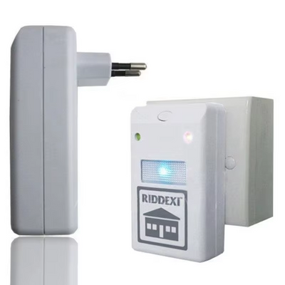 Set 2 x Aparat Anti Daunatori cu Ultrasunete Pest Repeller , Anti Soareci, Gandaci si Tantari