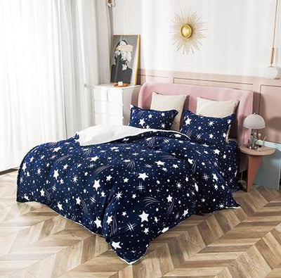 Lenjerie pat cocolino 2 persoane, 4 piese - albastra cu stelute