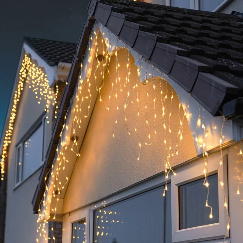 Instalatie pentru Craciun - Franjuri, cu LED-uri Tip Turturi, 12 metri - Alb Cald