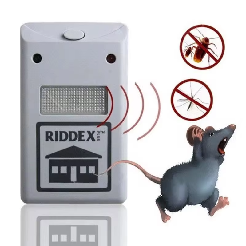 Aparat Anti Daunatori cu Ultrasunete Pest Repeller , Anti Soareci, Gandaci si Tantari