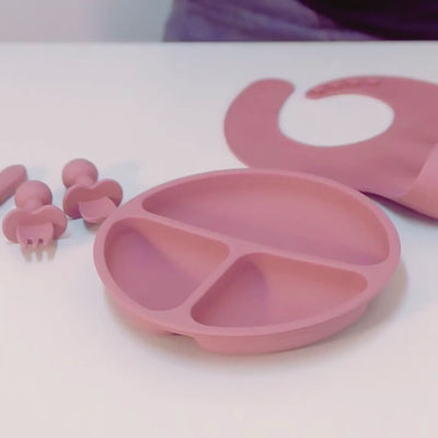 Set Hranire Bebelusi si Copii din Silicon Alimentar Antialergenic, cu Ventuze Antialunecare, Piese Complete pentru Diversificare, Diverse Culori