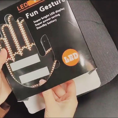Semn LED auto cu telecomanda, 7 moduri luminoase, control la distanta 25 m, instalare rapida cu benzi adezive HAM